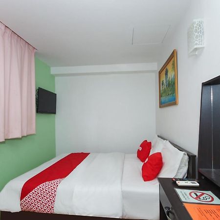 OYO 90345 Tm Hotel Ampang  Buitenkant foto