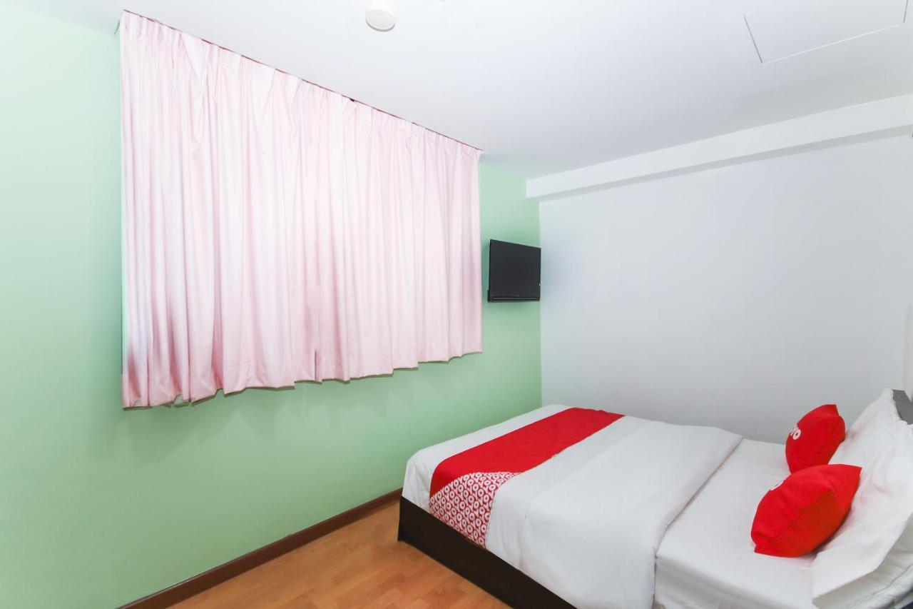 OYO 90345 Tm Hotel Ampang  Buitenkant foto